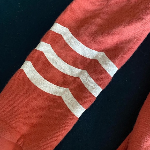 SOL ANGELES sweatshirt⚡️EUC⚡️worn once( too snug for me!) CUTE and COMFY!! - Picture 3 of 13